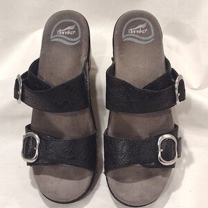 Dansko Sophie Buckle Leather Platform Slides Embossed Leather EU 37 NWOB